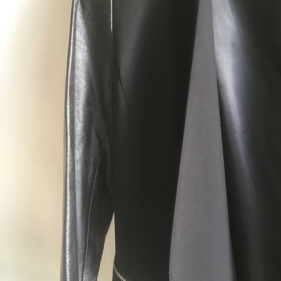 2 for 25 💥 H&M Black Blazer Jacket / Cardigan w/ Faux Leather / Cuir details 10 - Picture 6 of 6